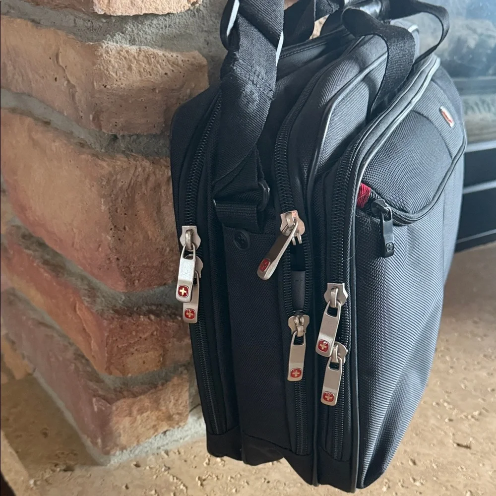 SwissGear Black Laptop Bag & Red Details Trolley Sleeve